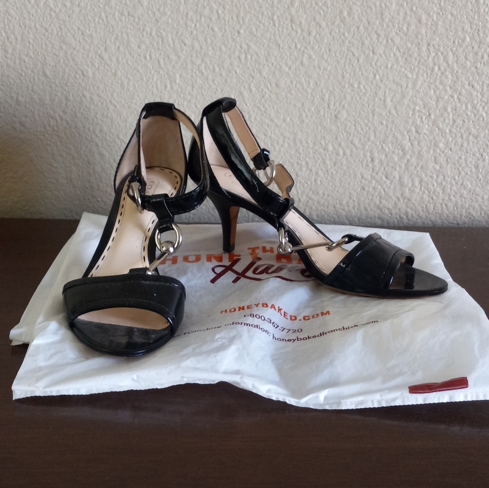 Coach Black Inez Patent Silvertone Horsebit 2.5" TStrap OpenToe SandalsHeels 6B